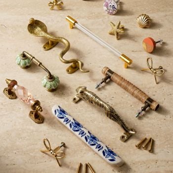 Knobs & Handles