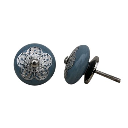 Grey Strewn Flat Knob