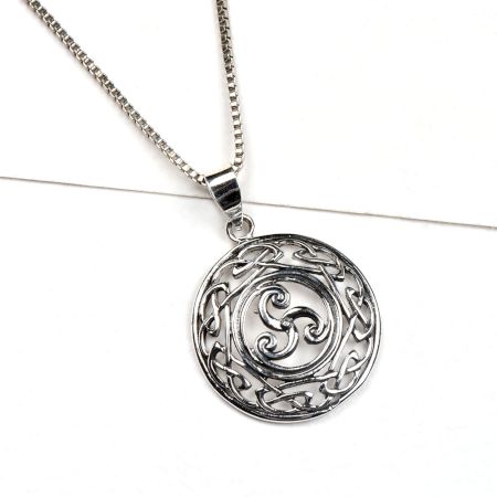 92.5Sterling Silver Pendant Swirl Design In Centre of Round Entangled Design