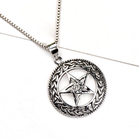 92.5 Sterling Silver Pendant Round Cross Centre Triangle Celtic Knot Border