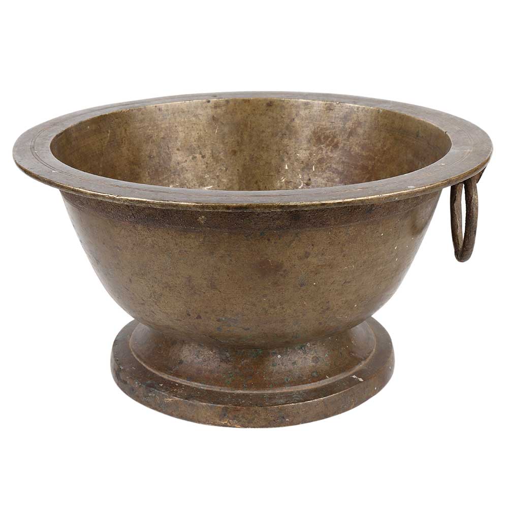 Round Brass Flower Pot  With A Single Ring