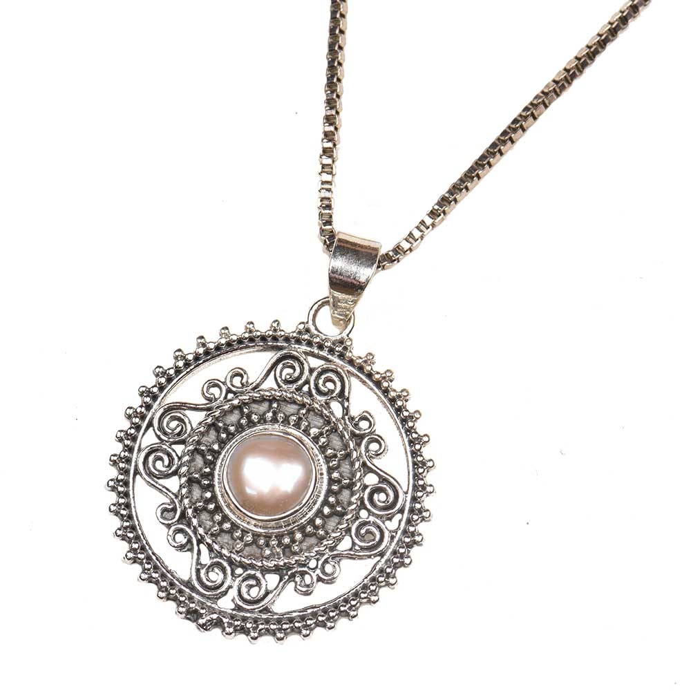 92 5 Sterling Silver Pearl In Round Engraved Pendant