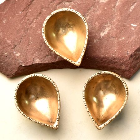 Brass Single Wick Traditional Brass Oil Diya Pack of 3