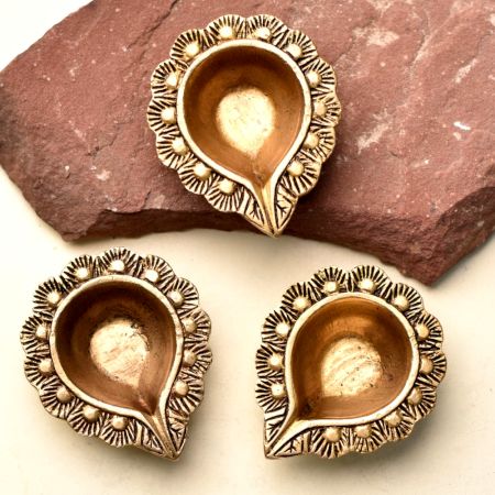Brass Bud Shaped Decorative Border Diwali Diya Pack of 3