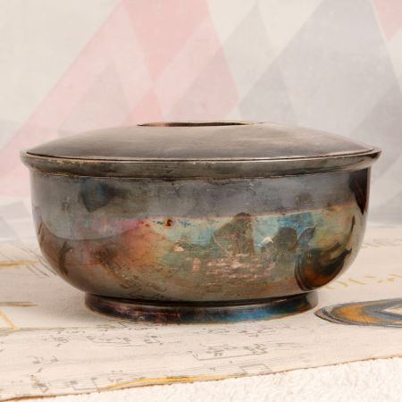 Finest White Metal Food Box for Decoration and Collection