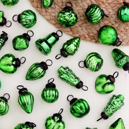 25 Pieces Modern Green Coloured Christmas Ornaments