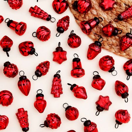 25 Pieces Red Tiny Christmas Ornaments