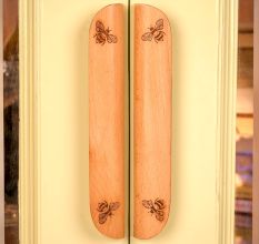 Natural Wooden Bee Door Handles 2 Pieces