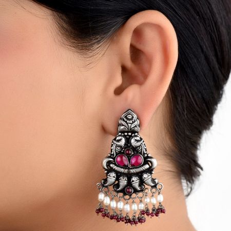 Long Floral 92.5 Sterling Silver Earrings Peacock Motif Pearl And Red Agate Tassels