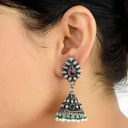 Floral Amethyst 92.5 Sterling Silver Earrings With Green Onyx And Pearl Hangings