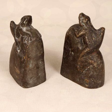 Handmade Vintage Finish Brass Frog Bookends in Set of 2